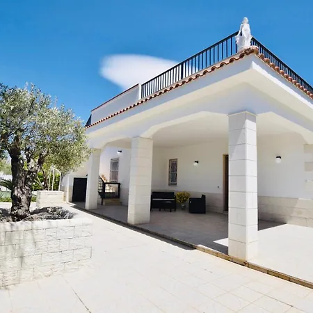 Dama Bianca Villa *