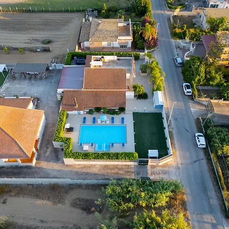 Dama Bianca Villa